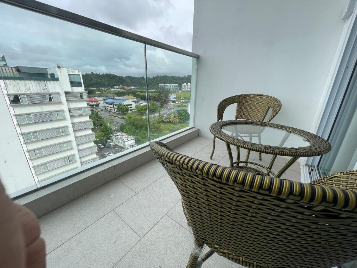 Aru Suites Homestay Wifi,Carpark,24H Check In,Water Filter By R2 Residence コタキナバル エクステリア 写真