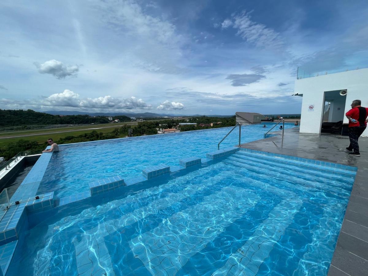 Aru Suites Homestay Wifi,Carpark,24H Check In,Water Filter By R2 Residence コタキナバル エクステリア 写真