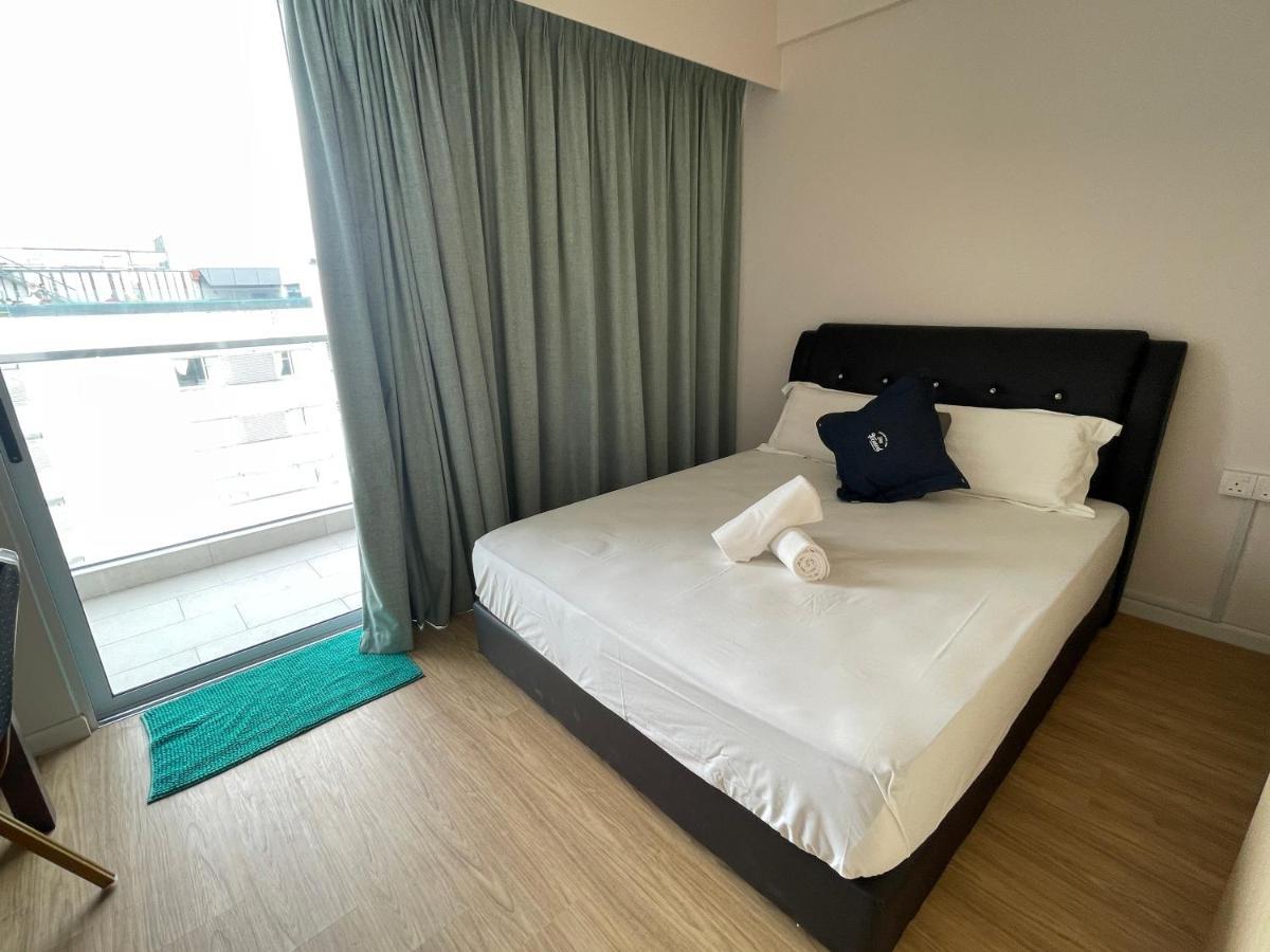 Aru Suites Homestay Wifi,Carpark,24H Check In,Water Filter By R2 Residence コタキナバル エクステリア 写真