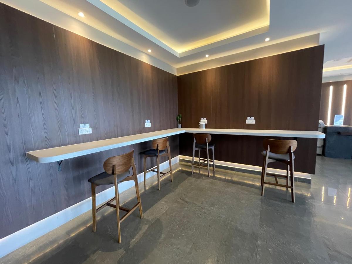 Aru Suites Homestay Wifi,Carpark,24H Check In,Water Filter By R2 Residence コタキナバル エクステリア 写真
