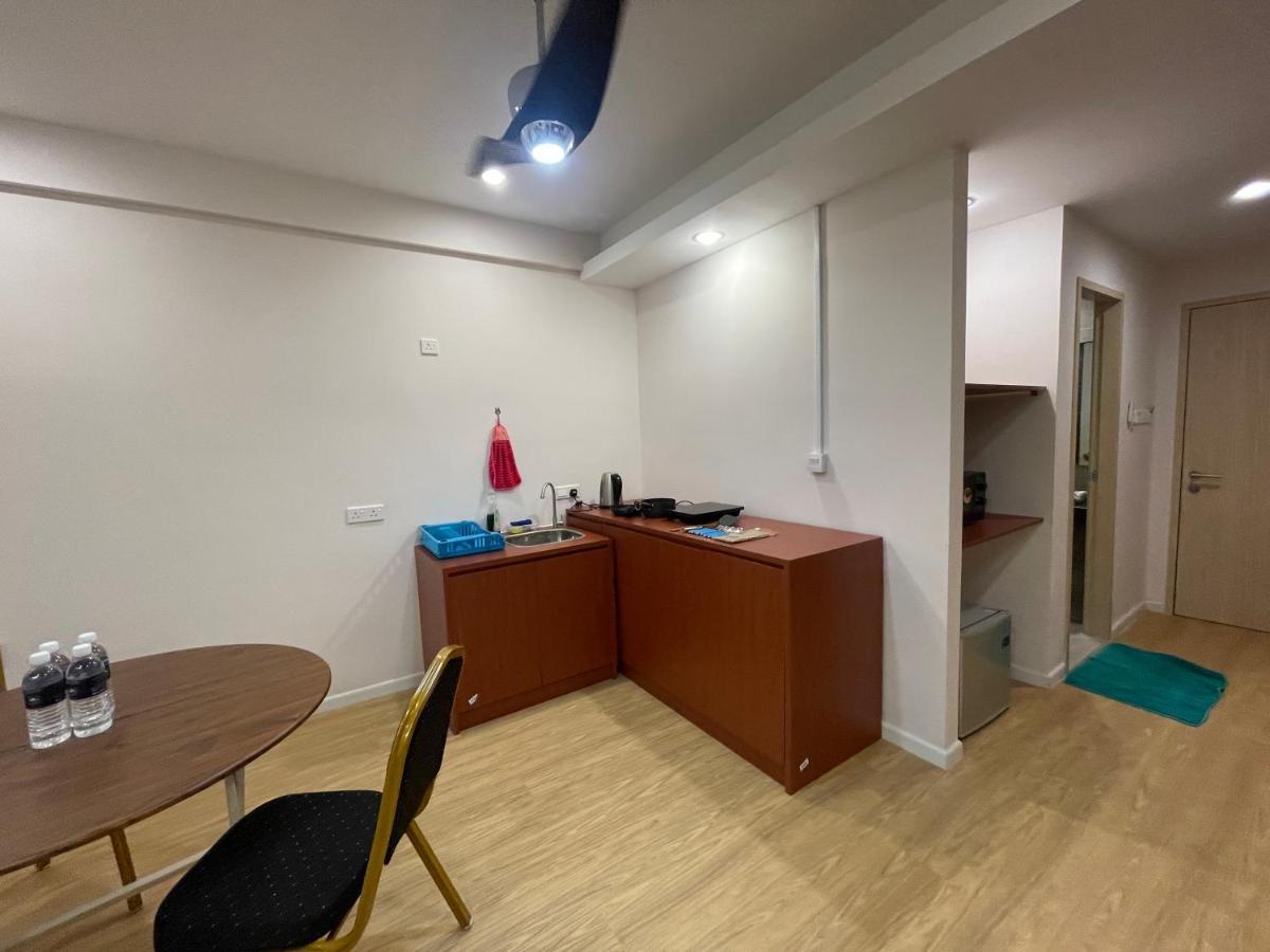 Aru Suites Homestay Wifi,Carpark,24H Check In,Water Filter By R2 Residence コタキナバル エクステリア 写真