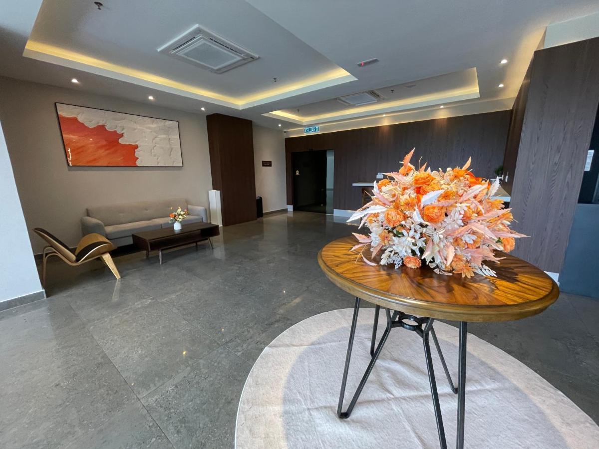 Aru Suites Homestay Wifi,Carpark,24H Check In,Water Filter By R2 Residence コタキナバル エクステリア 写真